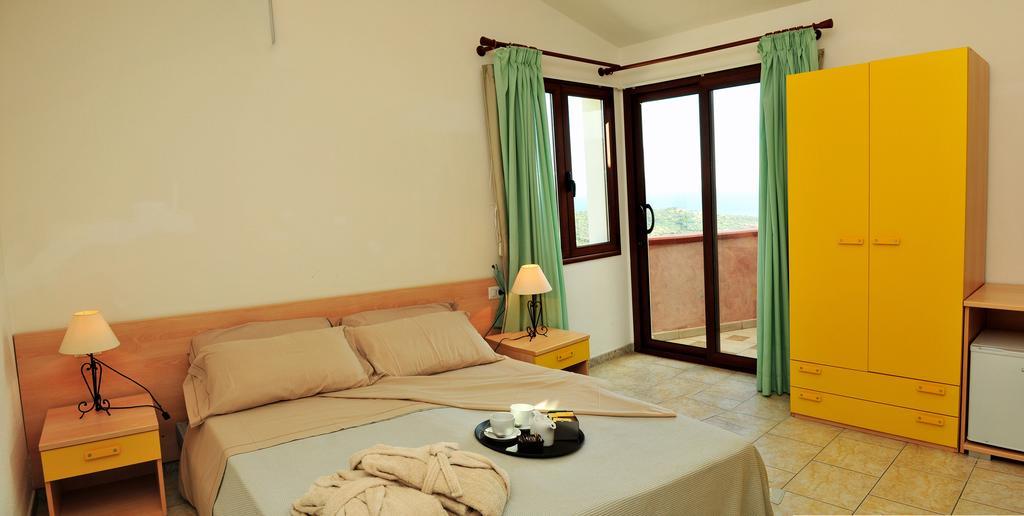 Hotel Castello Budoni Oda fotoğraf