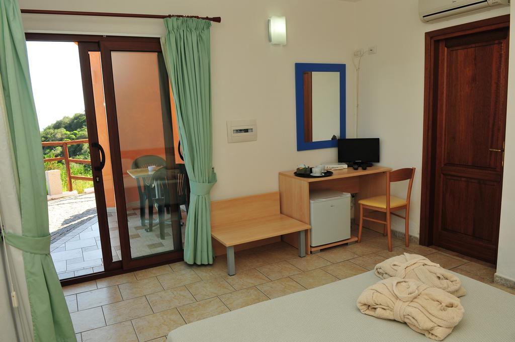 Hotel Castello Budoni Oda fotoğraf